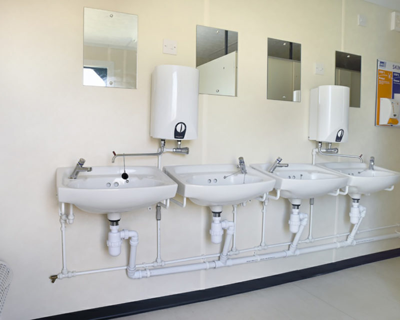 4+1 Steel Toilet 20ft x 9ft